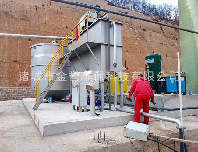 甘肃庆阳某采油污水处理施工现场